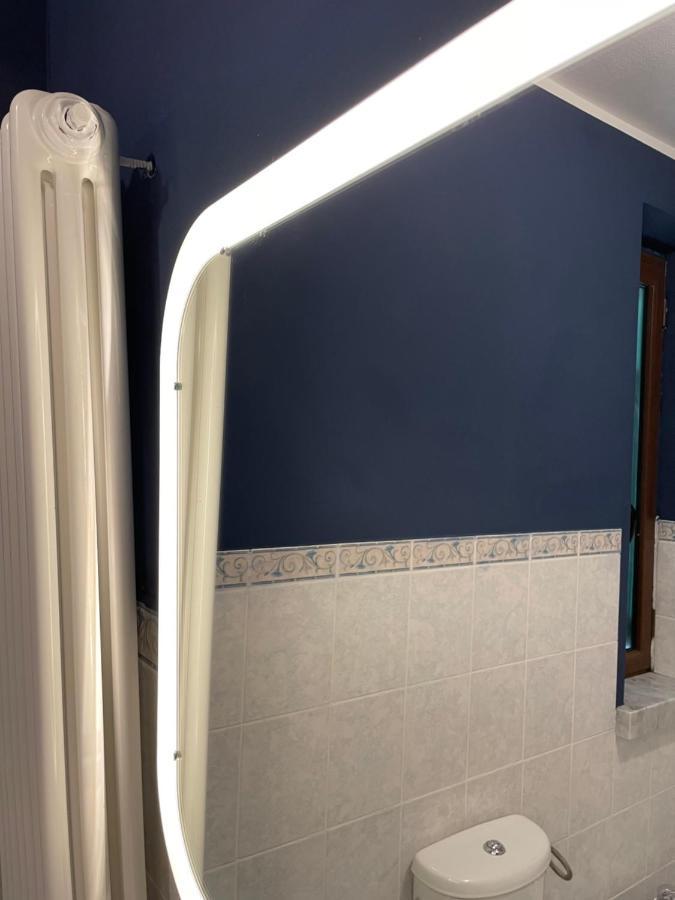 Accogliente Camera Singola Con Balcone A 500 Mt Dal Mare Марина ди Карара Екстериор снимка